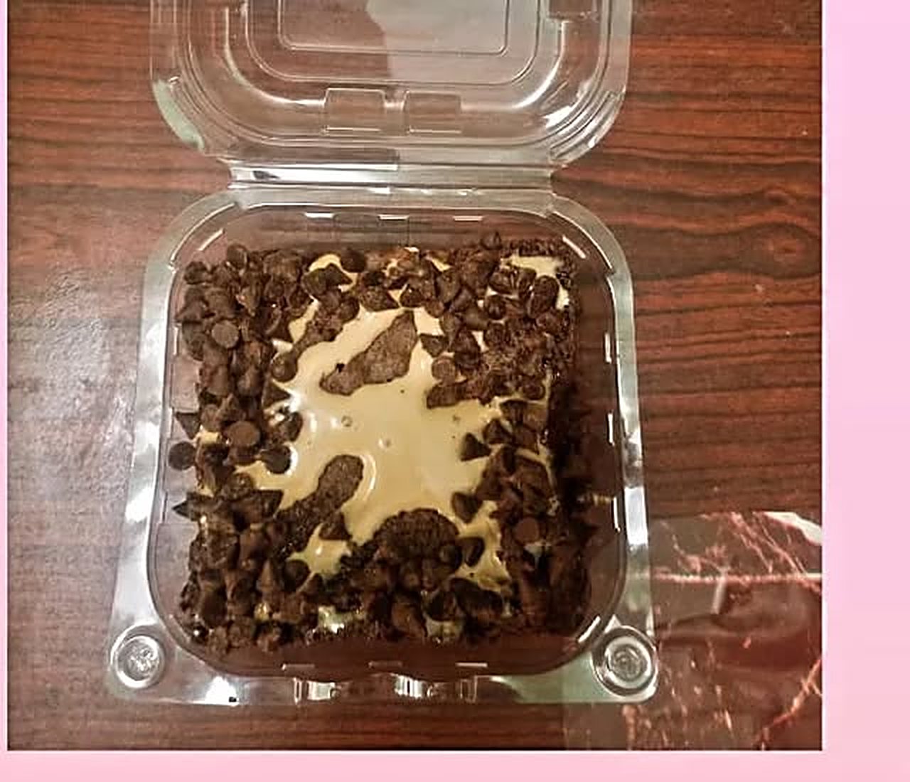 Choco chips brownie